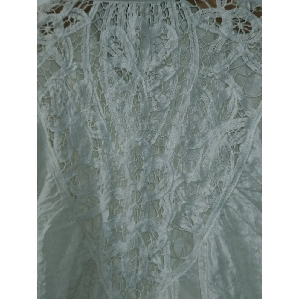 White Textured Button Up Shirt‎ with Lace Back Detail xs Read